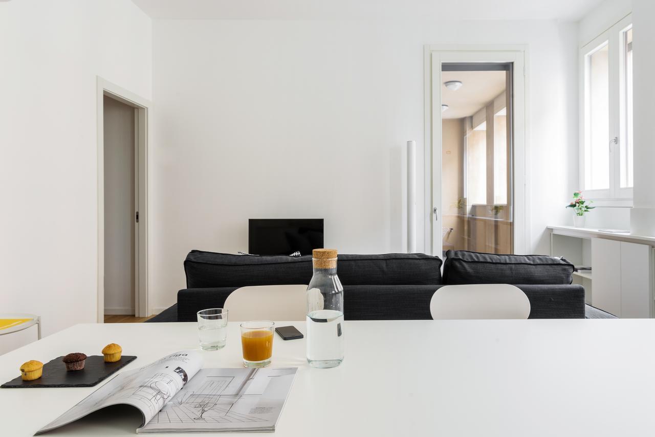 Altido Lovely 1-Bed Flat With Balcony & Free Parking Milánó Kültér fotó